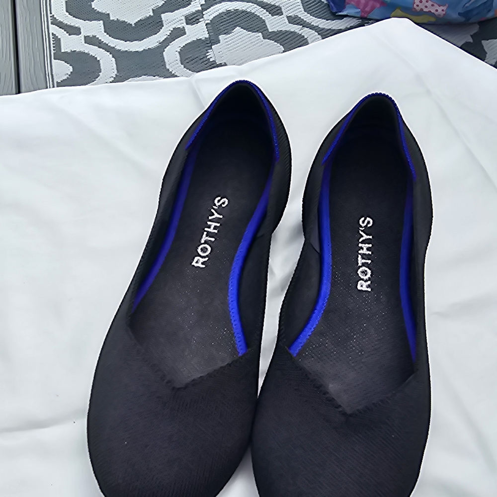 Rothy's Women's Black and Blue Flats